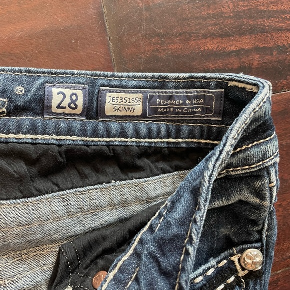 Miss Me Skinny Leg 28 - Picture 2 of 4